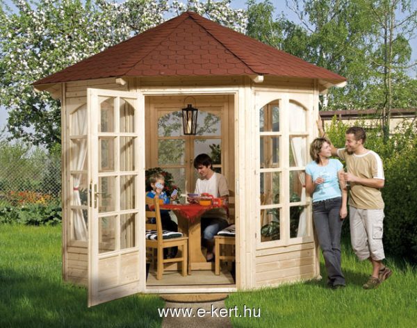 Nyolcszögletű zárt pavilon ablakokkal