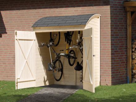 Fa kerti tároló, biciklotároló építés lapraszerelt elemekből. Weka storage