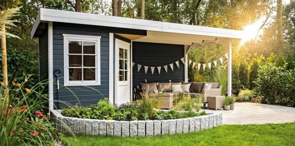 Weka faház fatárolóval 213.3030. szerszámos faház antracit fehér Lapostetős faház fatároló terasszal Weka 213 antracit