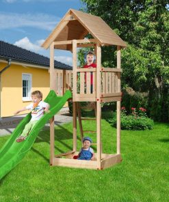 Játszótér torony csúszdával